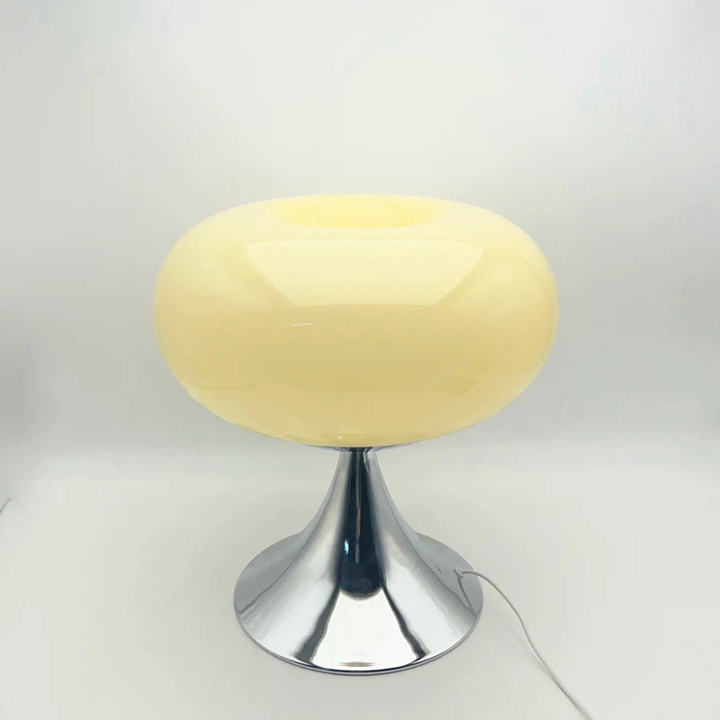 lampe de chevet jaune-métal